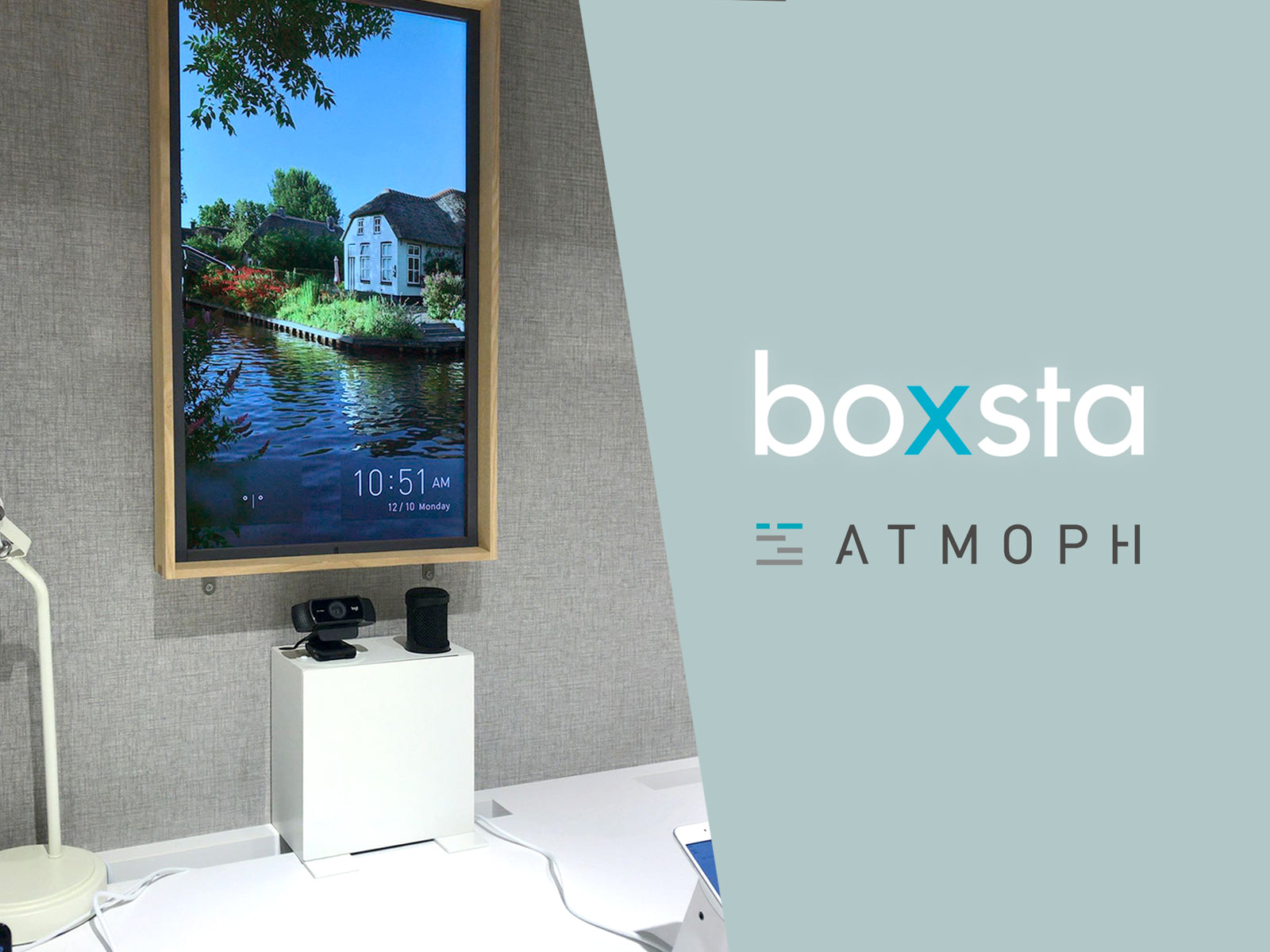 初の一般公開！窓型スマートディスプレイAtmoph Window 2のカリモク家具製フレームモデルが、11月28日から渋谷スクランブルスクエアで展示開始